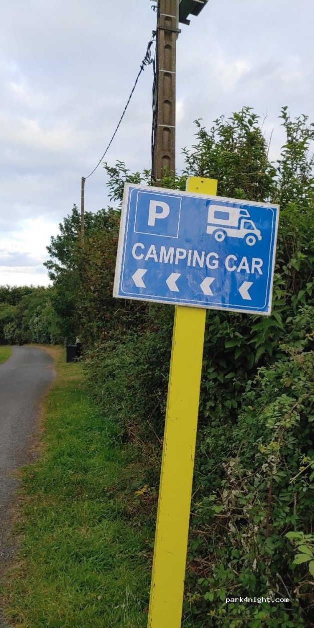 (22550) Matignon - Unnamed Road — foto