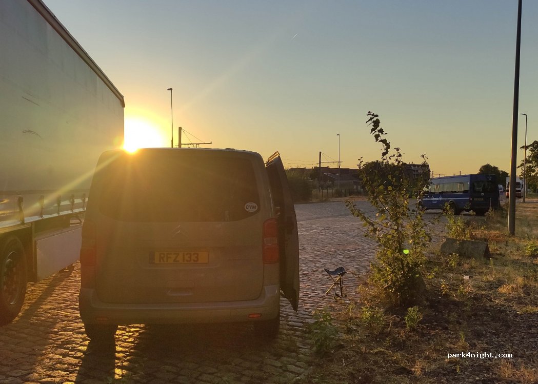 (8900) Ieper - 10 Oudstrijderslaan — foto