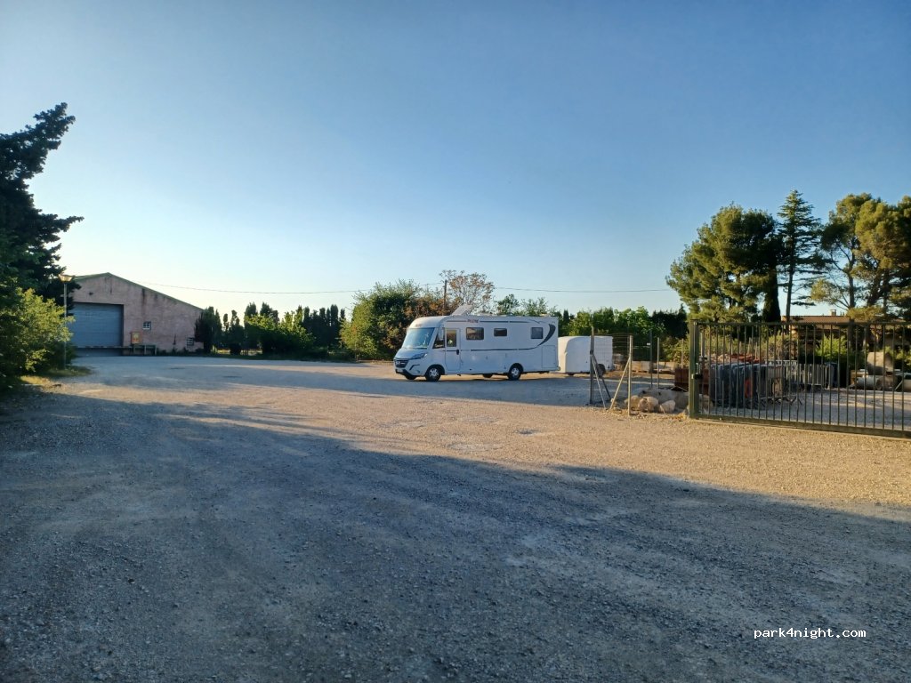 (84150) Violes - 172 Route d'Orange — foto 3