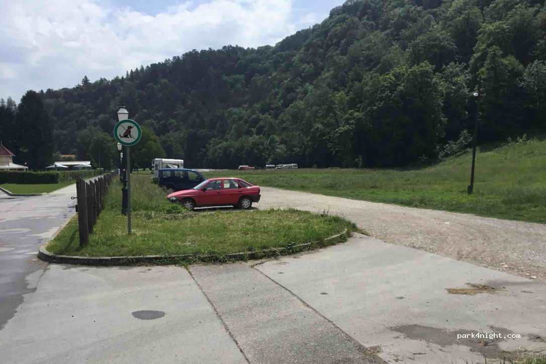 (10430) Samobor - 4 Vugrinščak ulica — foto