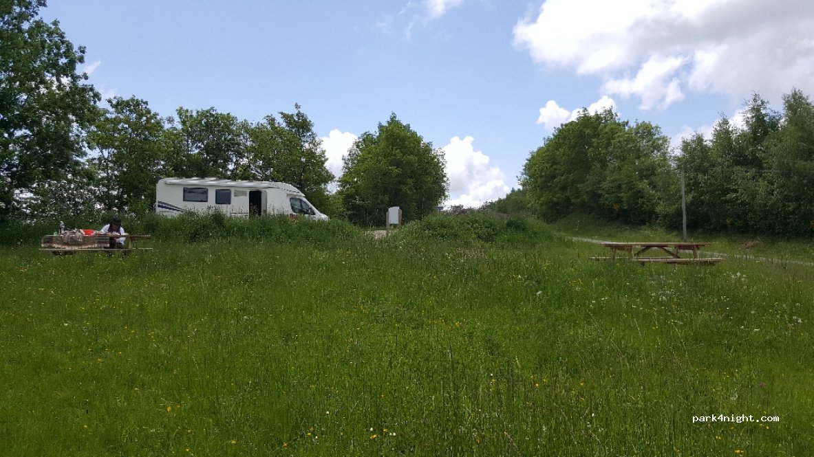 (12210) Montpeyroux - D921 — foto