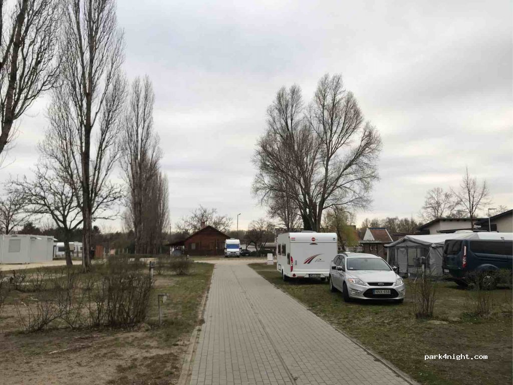 Barack Thermal Camping — foto