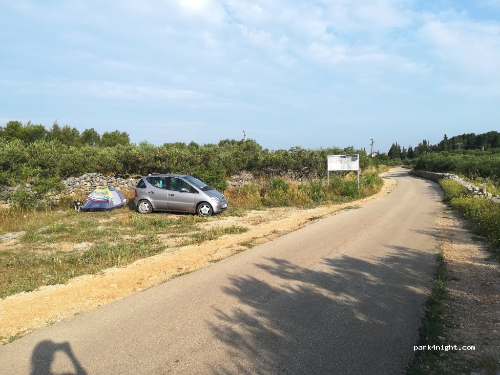 (21460) Stari Grad - Put Rudine — foto