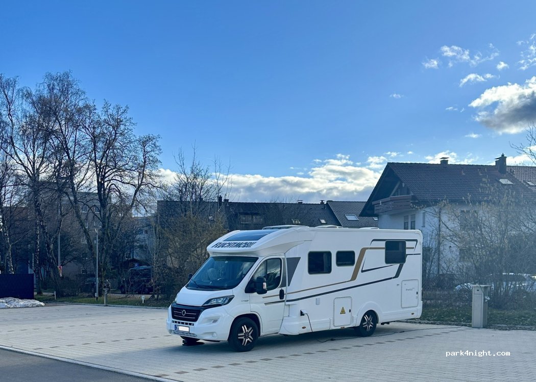 Wohnmobilstellplatz Ludwig-Jahn-Straße — foto 4