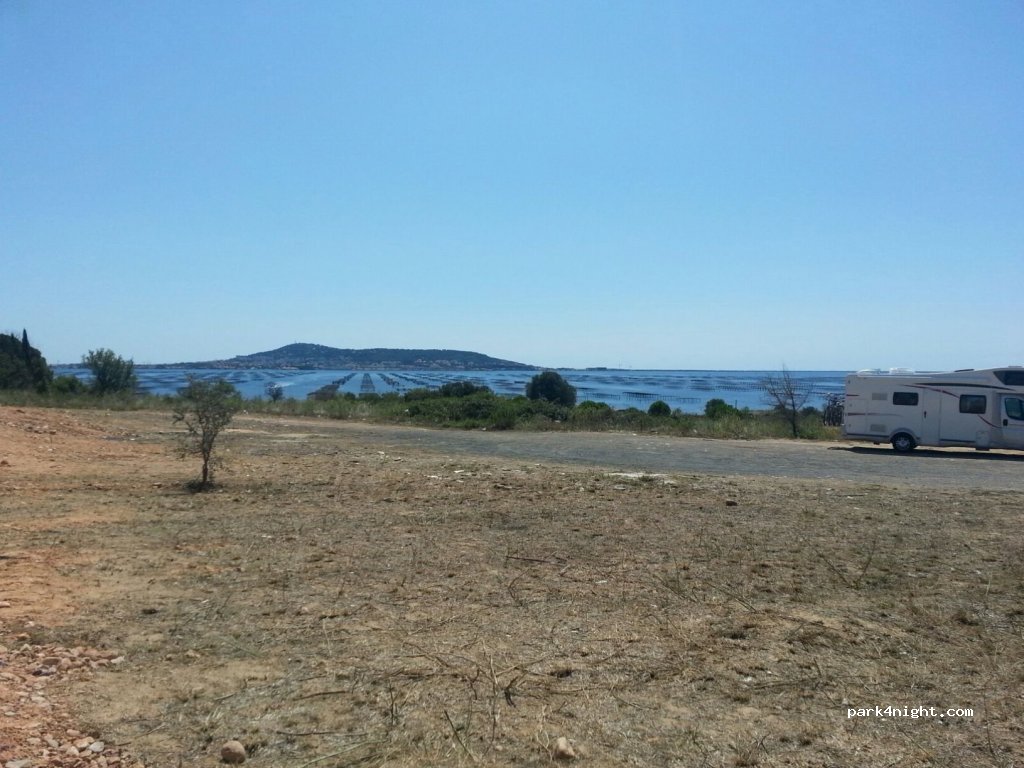 (34140) Loupian - D613 — foto