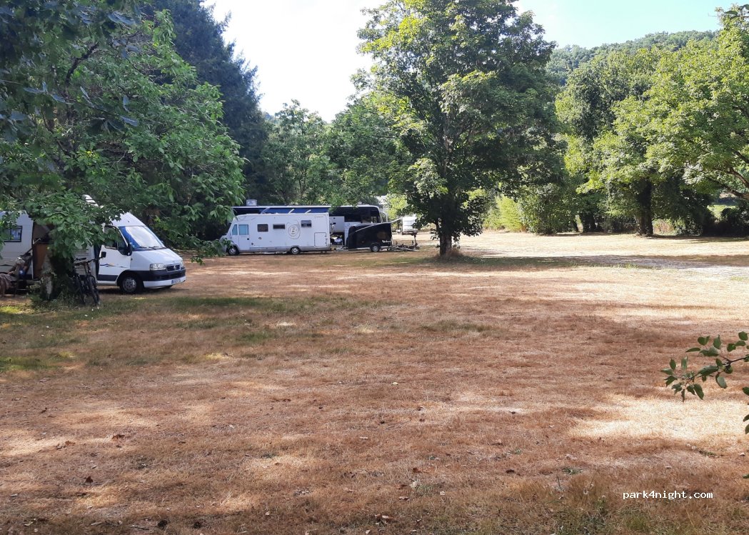 Aire De Camping Car Privée — foto 2