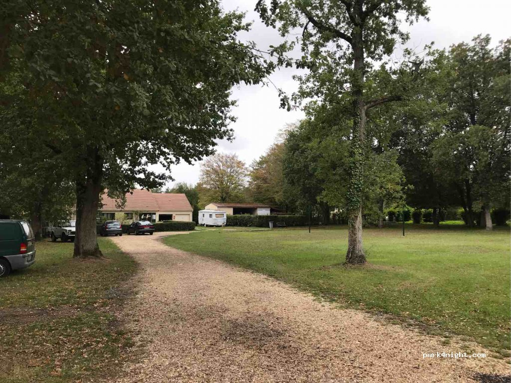 Camping Caravaning Valparis — foto