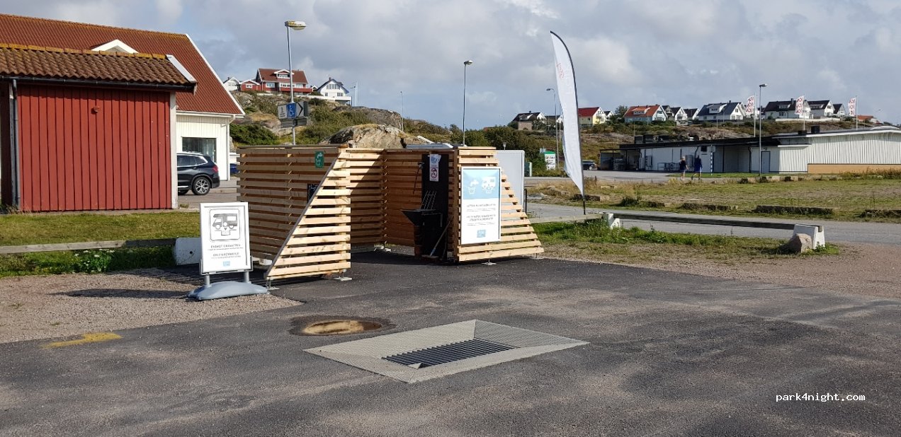 (450 43) Smögen - Smögens Kyrkogård — foto 2