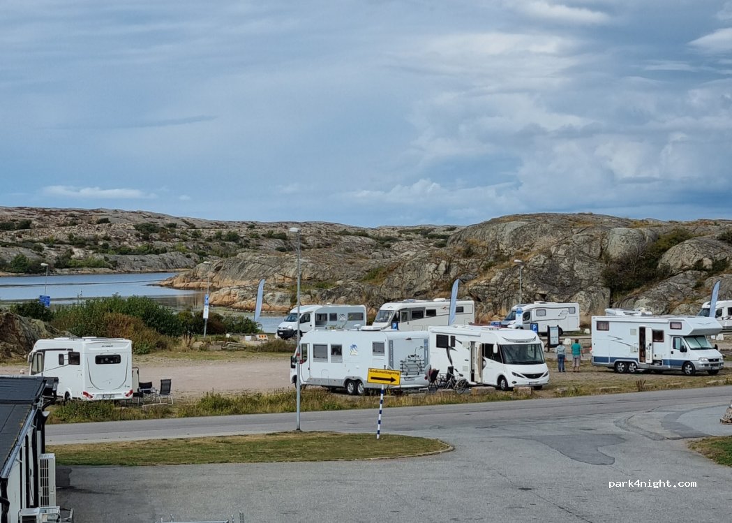 (450 43) Smögen - Smögens Kyrkogård — foto 3
