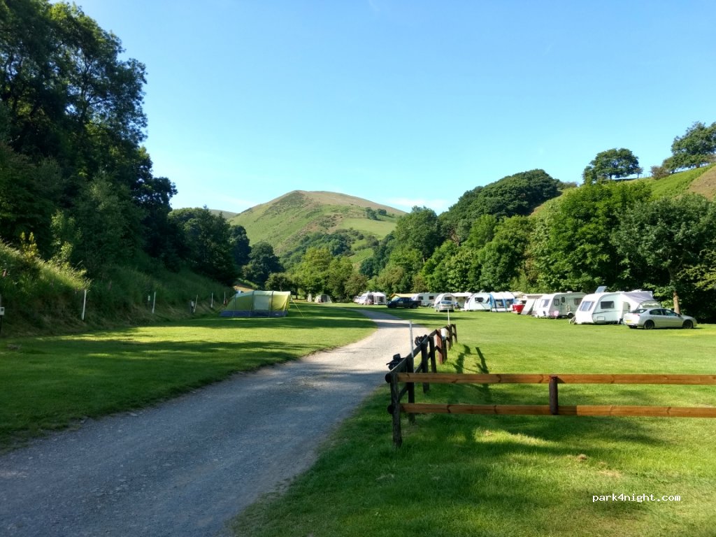 Small Batch Caravan & Camping — foto