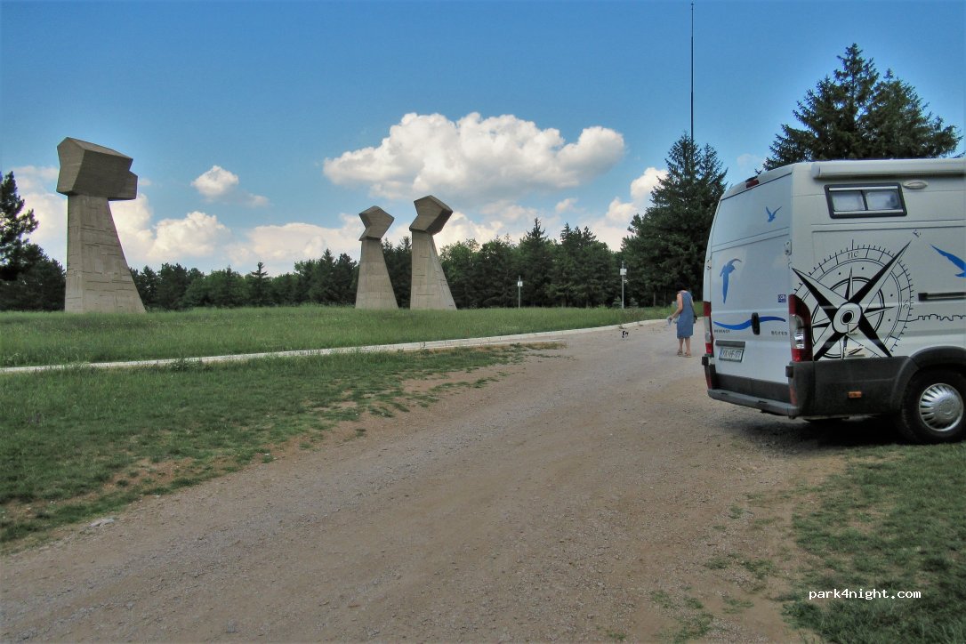 () Niš - 70 Vojvode Putnika — foto