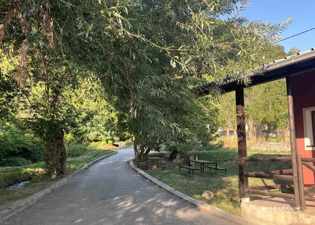 () Potpeće - Unnamed Road — foto 5
