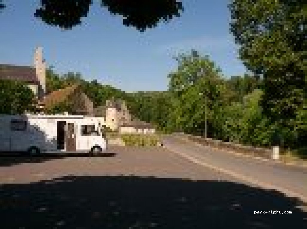 (24570) Condat-sur-Vézère - D62 — foto
