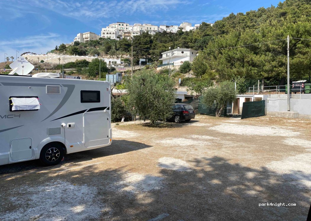 (71010) Peschici - 1 Via Spiaggia — foto 4