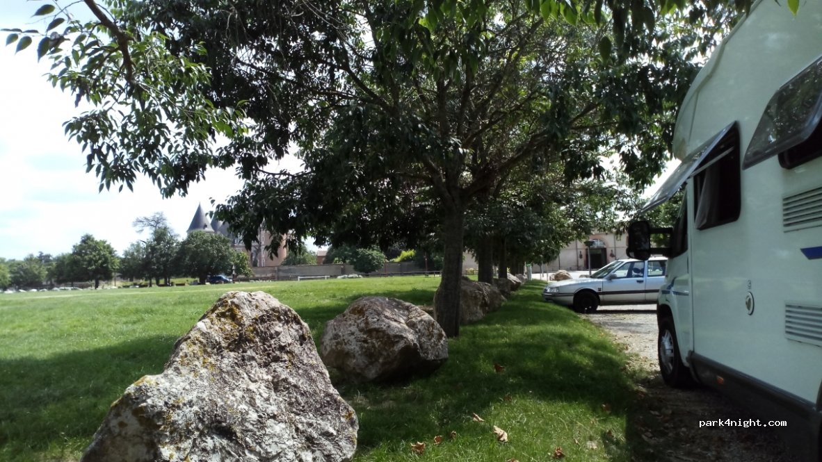 (31430) Saint-Élix-le-Château - D25 — foto