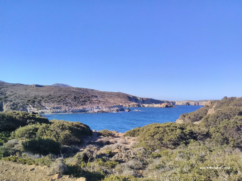 (848 00) Milos - Unnamed Road — foto 2