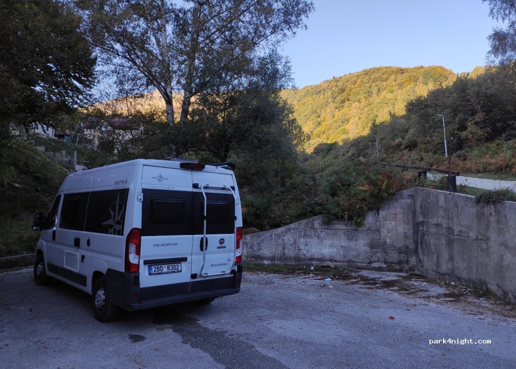 ()  - Unnamed Road — foto 2