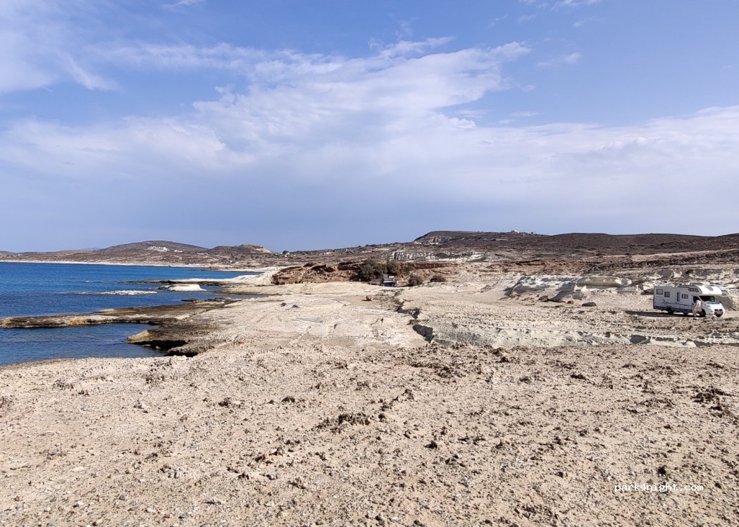 (848 00) Sarakiniko - Unnamed Road — foto