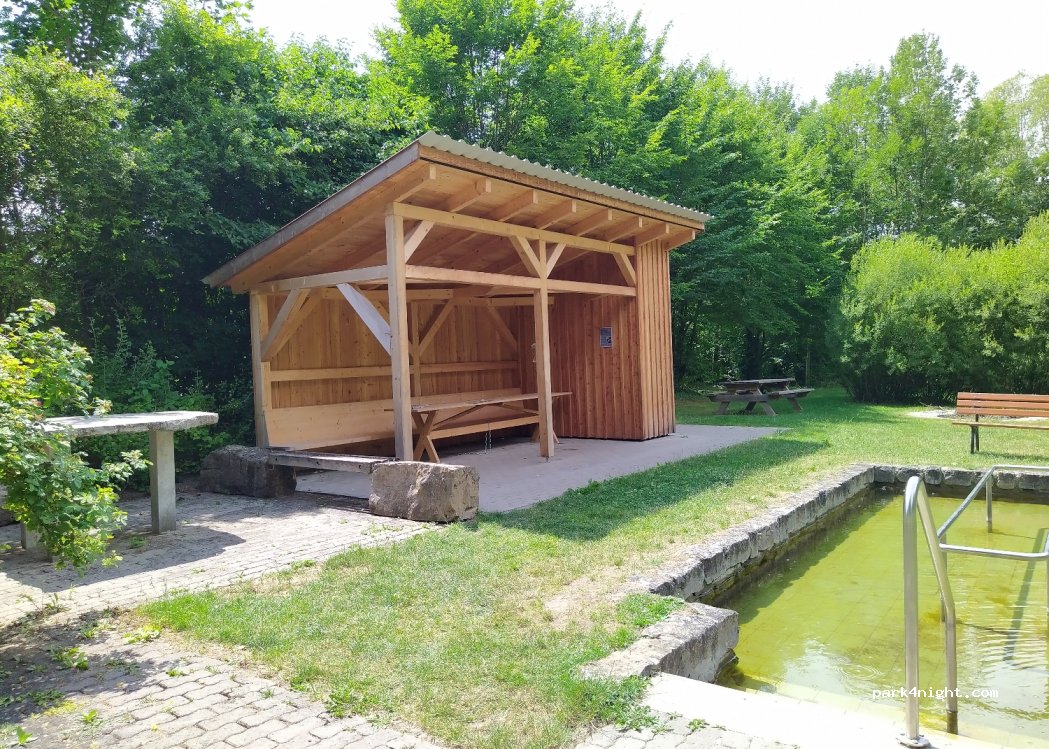 (97355) Castell - 7 Greuther Straße — foto 2