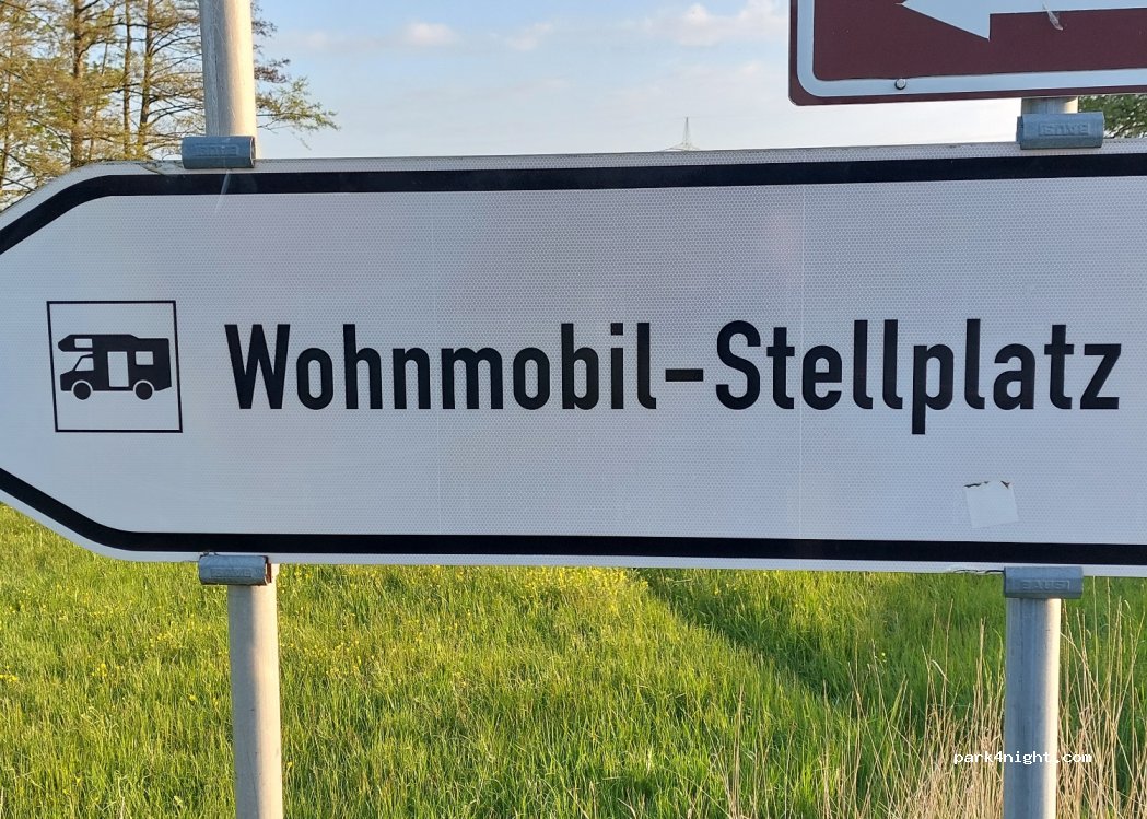 (97355) Castell - 7 Greuther Straße — foto 3