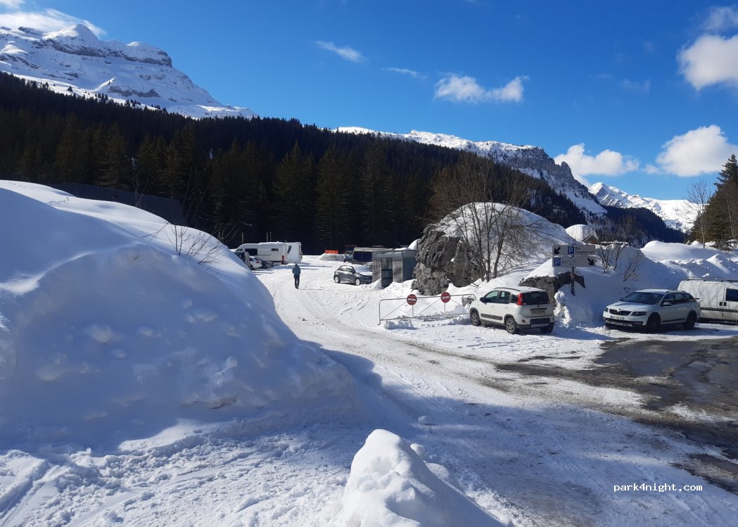 (74300) Magland - Chemin Rural de la Plaine du Lac au Crêt — foto