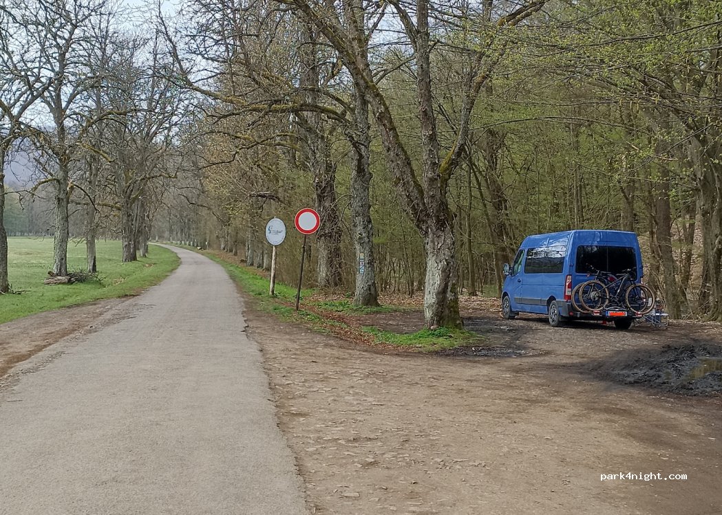 (3240) Parád - Unnamed Road — foto 3