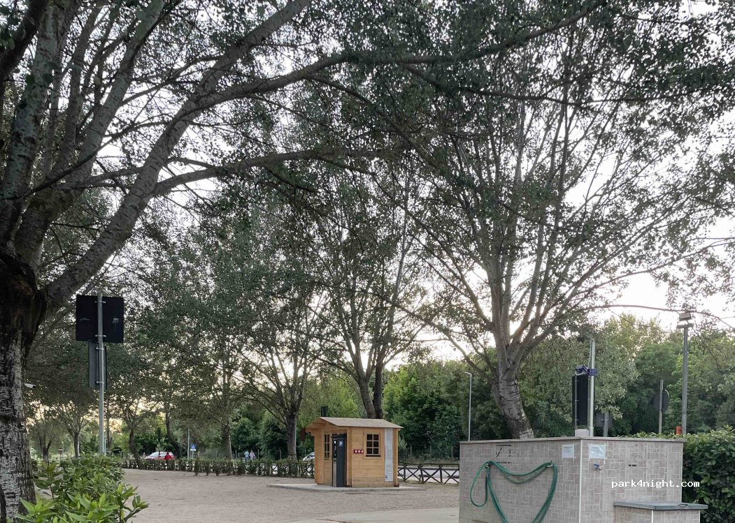(06061) Castiglione del Lago - 28 Viale Divisioni Partigiani Garibaldi — foto 2