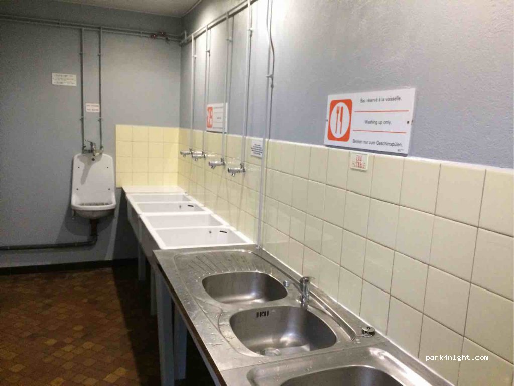 CAMPING LES TAMARIS — foto 2
