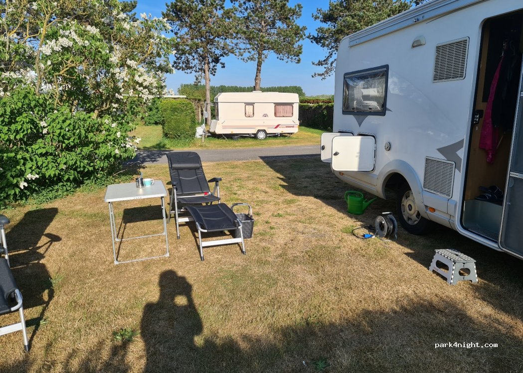CAMPING LES TAMARIS — foto 4