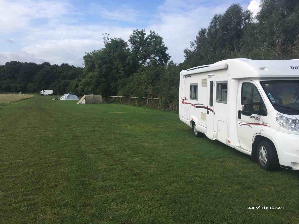 The Stables Campsite — foto