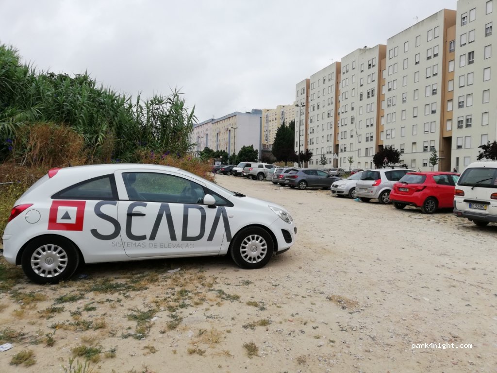 (1170) Lisboa - 61 Avenida Mouzinho de Albuquerque — foto