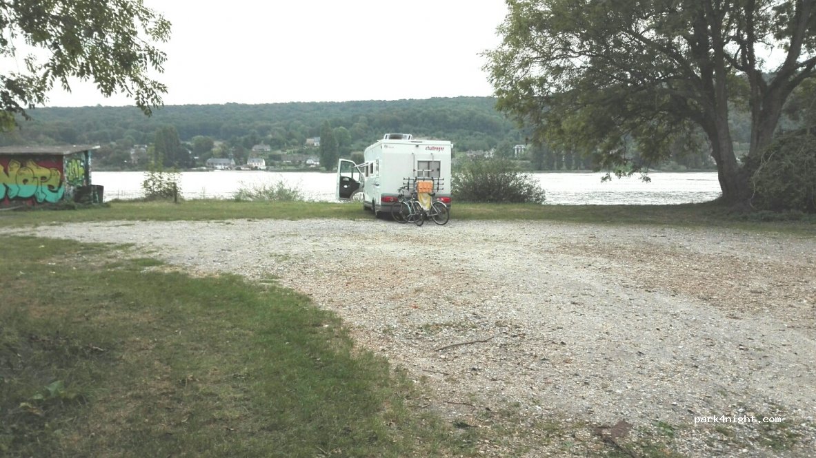 (76330) Petiville - 1375 rue des dix-huit acres — foto
