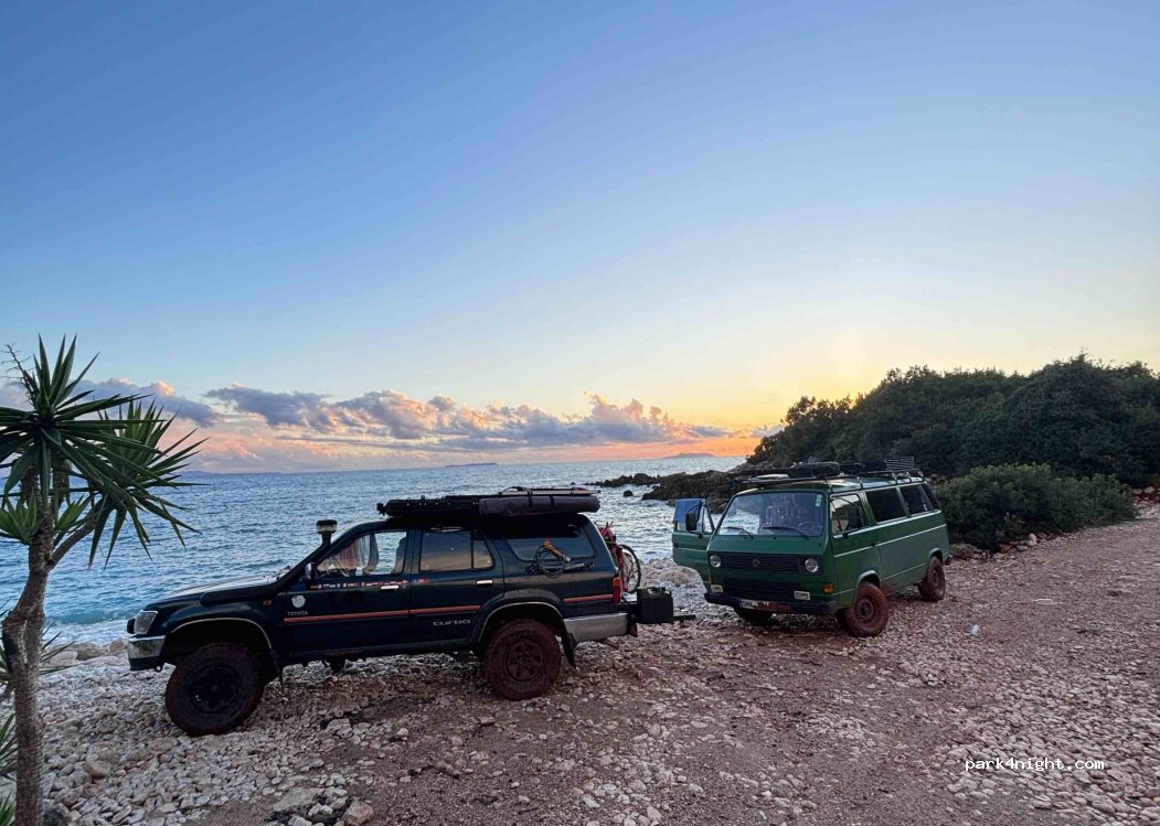 () Jala Beach, - Unnamed Road — foto 5