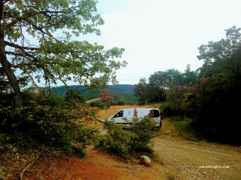 (04180) Villeneuve - Ancienne Route de Forcalquier — foto