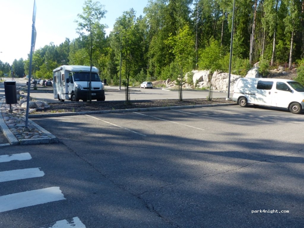 (02820) Espoo - 61 Nuuksiontie — foto