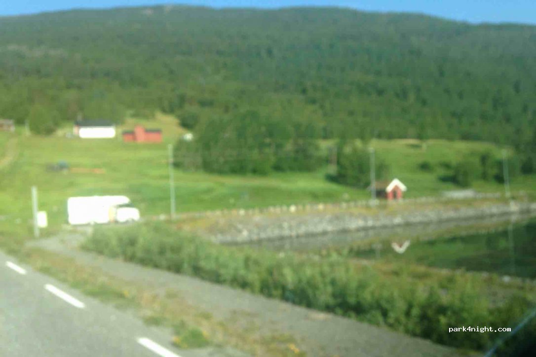 (8100) Misvær - 2 Primær Fylkesveg 812 — foto