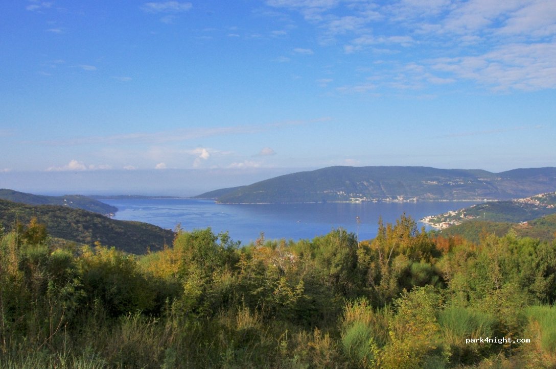 () Kuti - Kamenje — foto