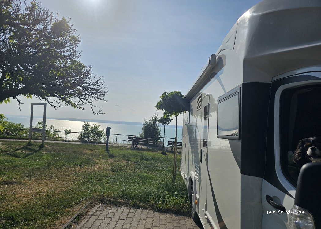 (8171) Balatonvilágos - 41 Csók István sétány — foto 5