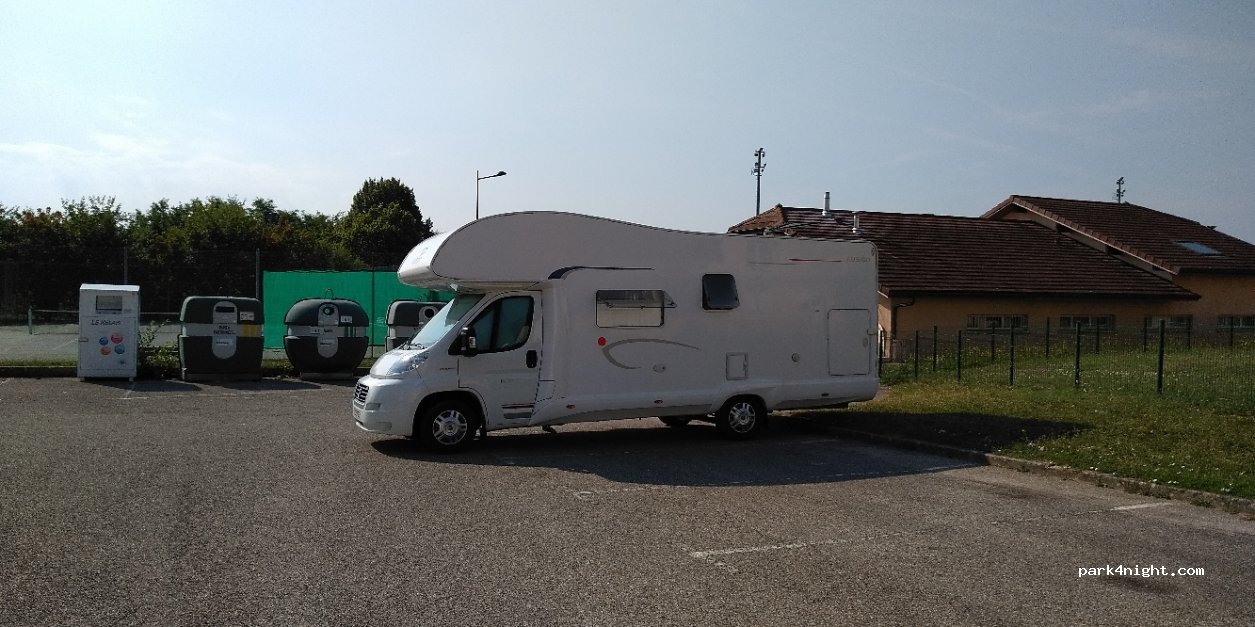 (01710) Thoiry - 17 Rue du Stade — foto 2