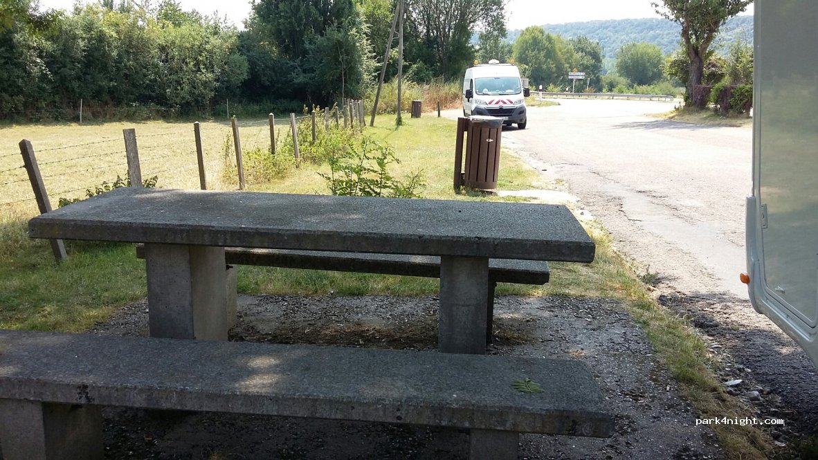 (76220) Neuf-Marché - 4 D915 — foto