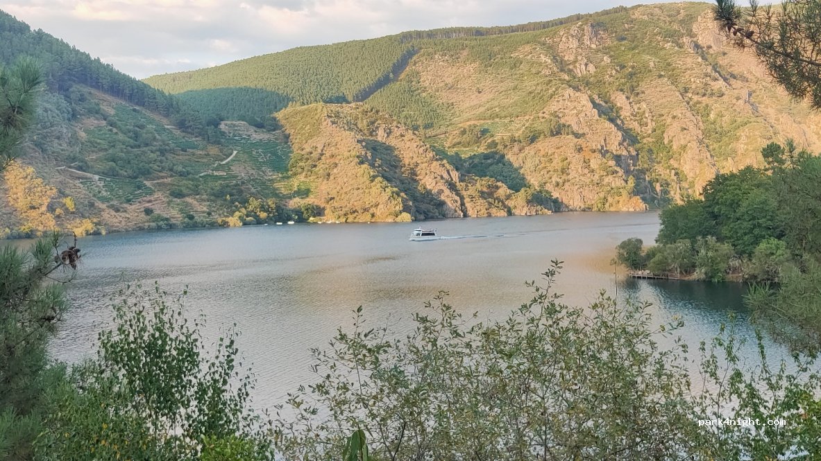 (32164) Santo Estevo - Unnamed Road — foto