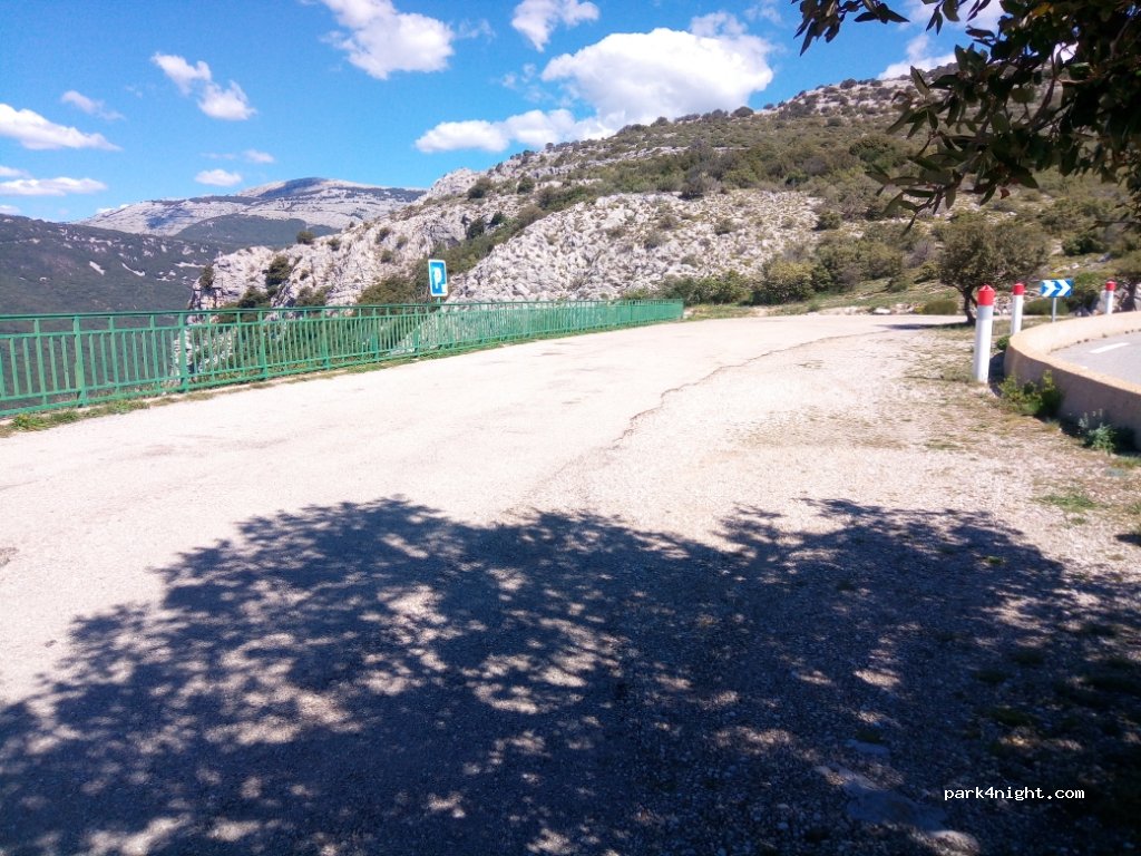 (06460) Saint-Vallier-de-Thiey - 2783 Avenue du Général de Gaulle — foto