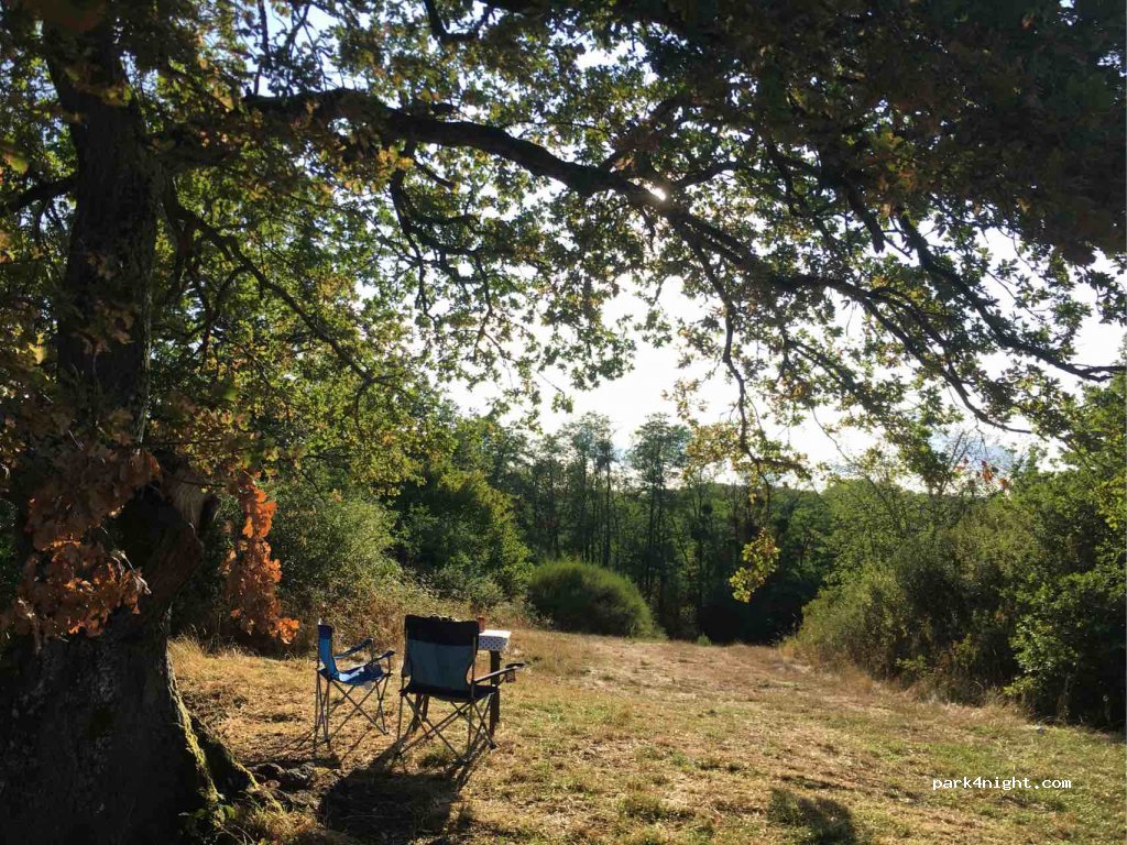 (21460) Vieux-Château - Unnamed Road — foto