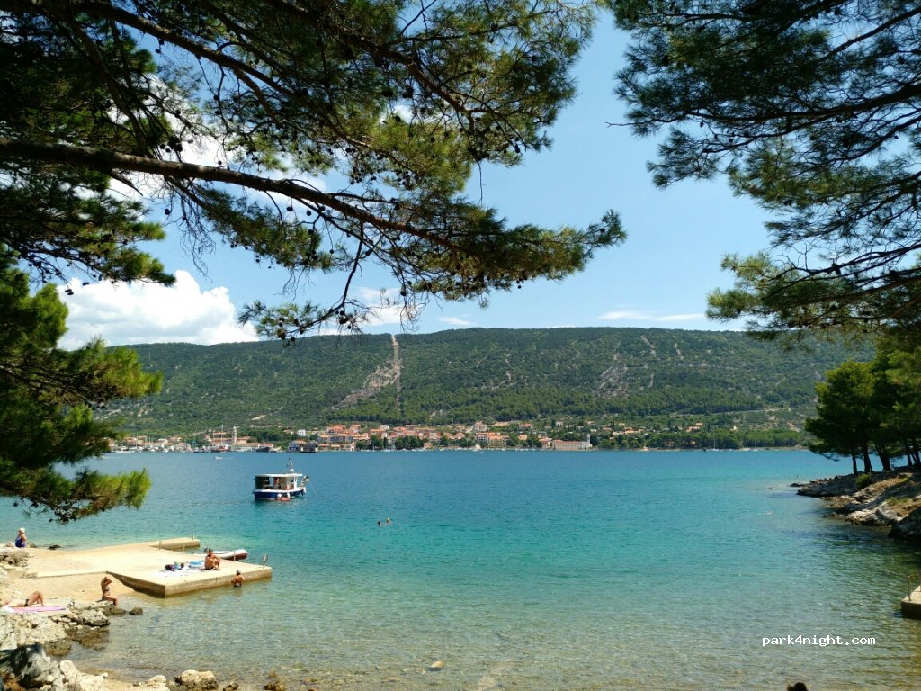 (51557) Cres - Lungo mare Svetog Mikule — foto