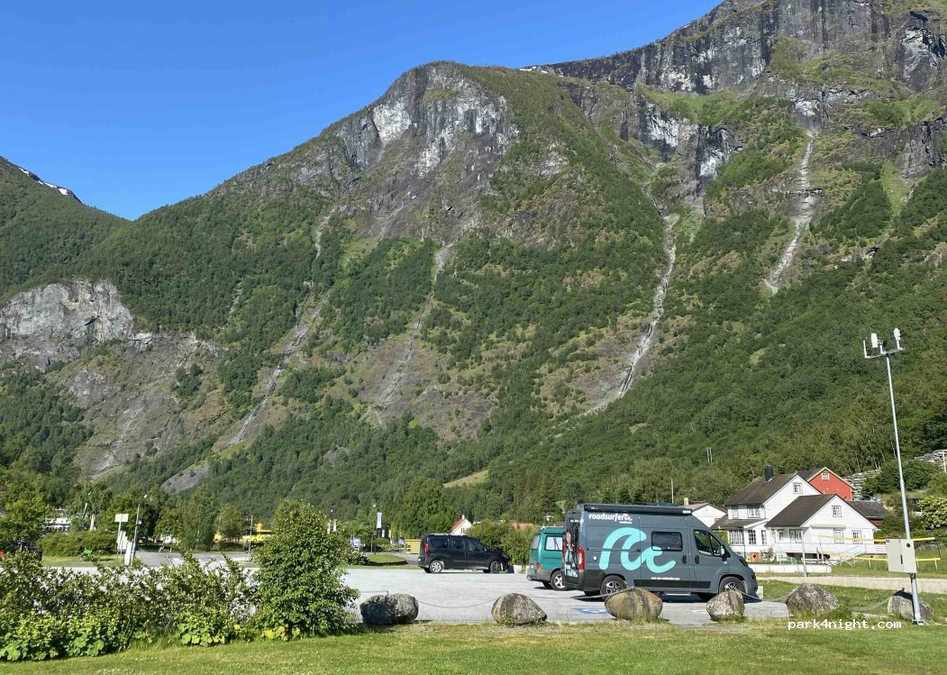 Flåm Beach Parkering — foto 5
