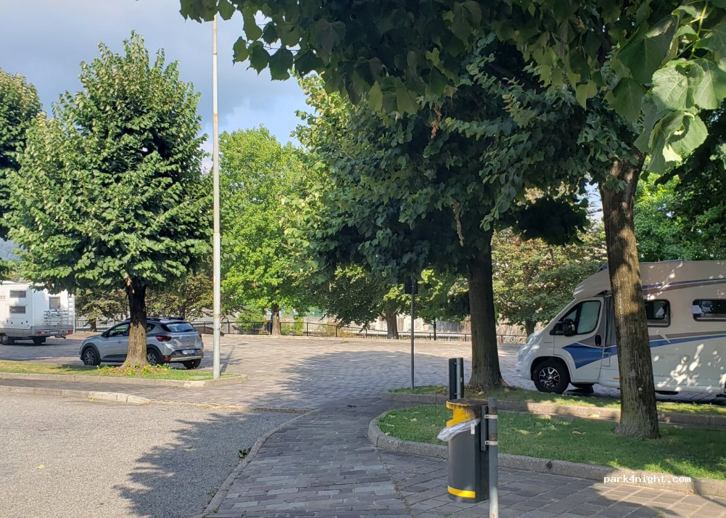 (21010) Maccagno con Pino e Veddasca - Largo Alpini, 1 — foto