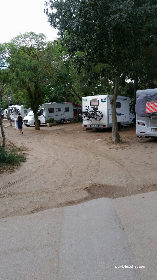 Camping Les Amandiers** — foto 2