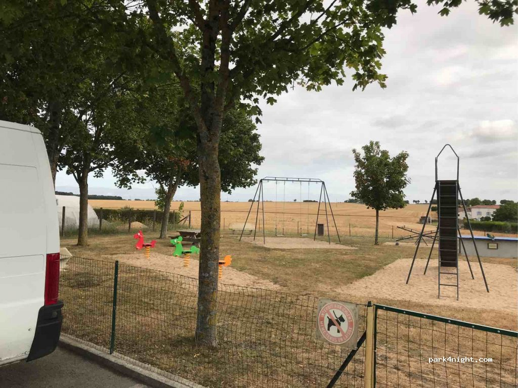 (17330) Vergne - 3 Rue James Combaud — foto