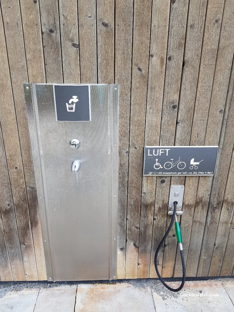 Gamla uppsala parkering — foto