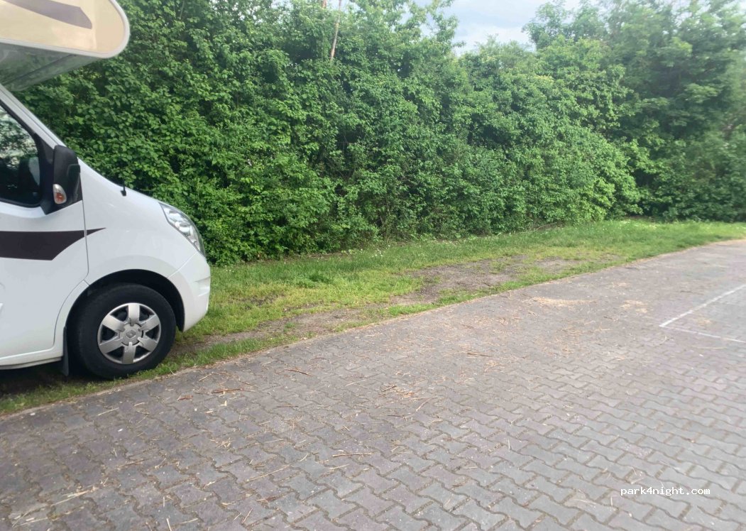 (94365) Parkstetten - SR8 — foto